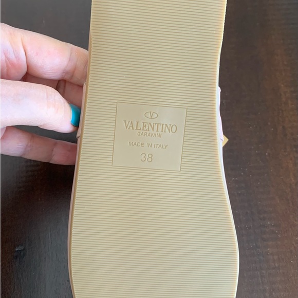 - Valentino Garavani Roman Stud Leather Slippers - Picture 2 of 2